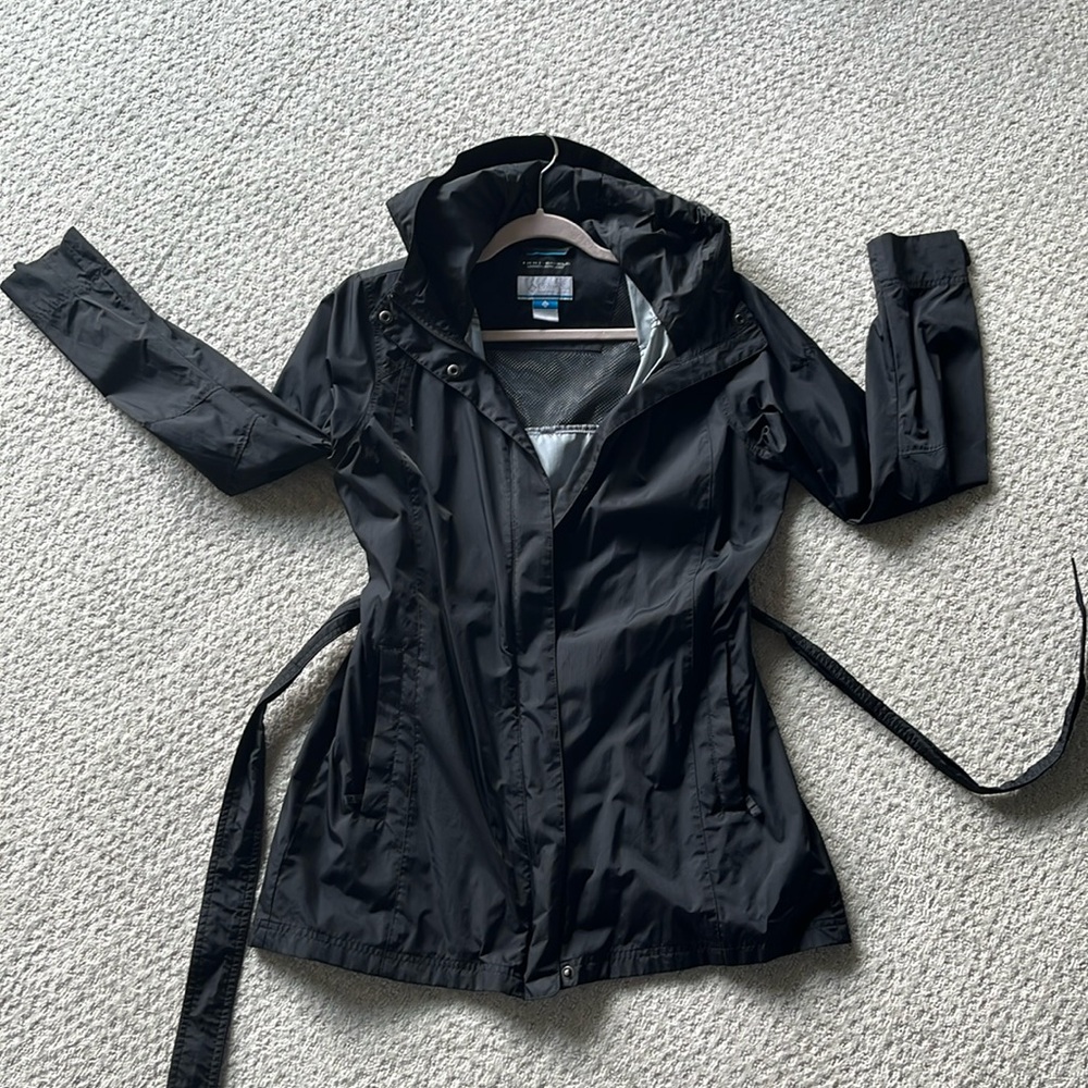 Columbia Black Women's Lightweight Rain Jacket